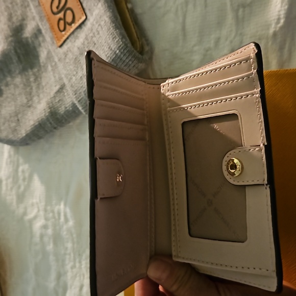 MK WALLET - Picture 2 of 4